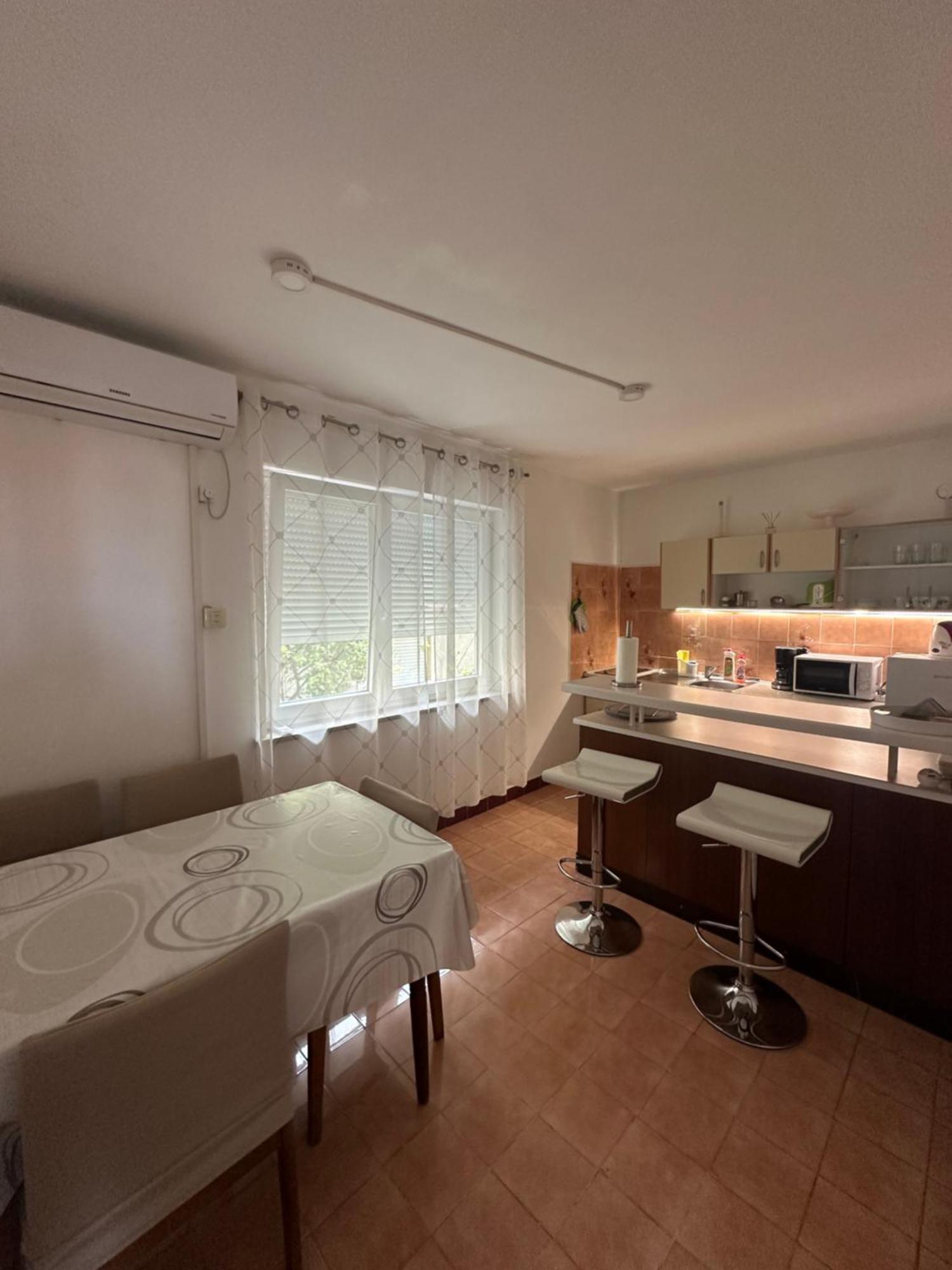 Apartmani Ira Crikvenica Bagian luar foto